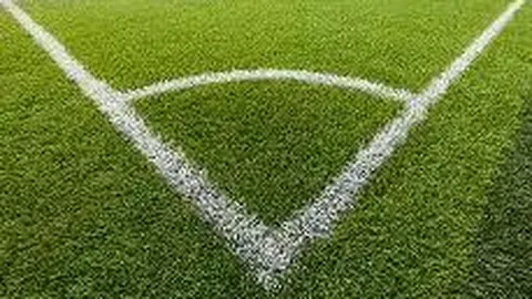 2025年5000元级游戏手机体验报告：探寻全能电竞王者，iQOO 15全面评测揭晓